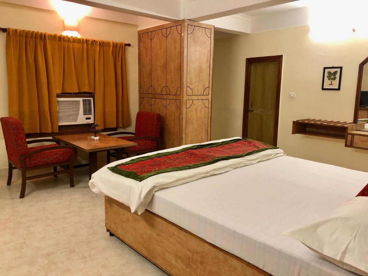 Hotel Saluja Siliguri Dış mekan fotoğraf