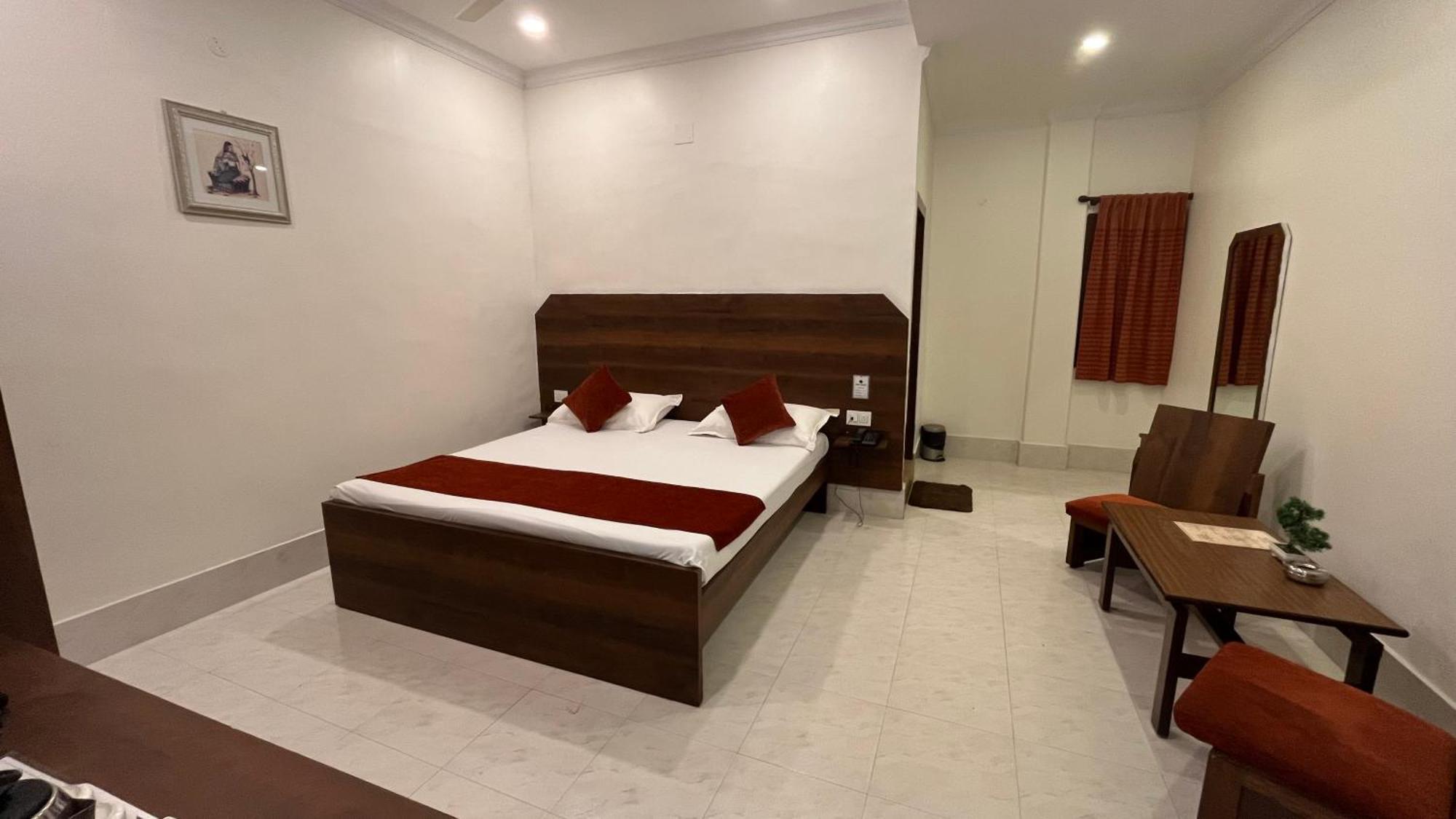 Hotel Saluja Siliguri Dış mekan fotoğraf